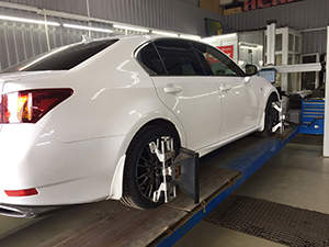 Сход-развал Lexus GS: фото работ автосервиса Japan-Car в Санкт-Петербурге №1